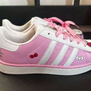 Girls  Kitty Pink and White Sneakers (6) NWOT